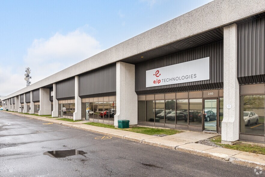 3400-3420 Rue Migneron, Saint-Laurent, QC à louer - Photo de l’immeuble – Image 3 sur 6