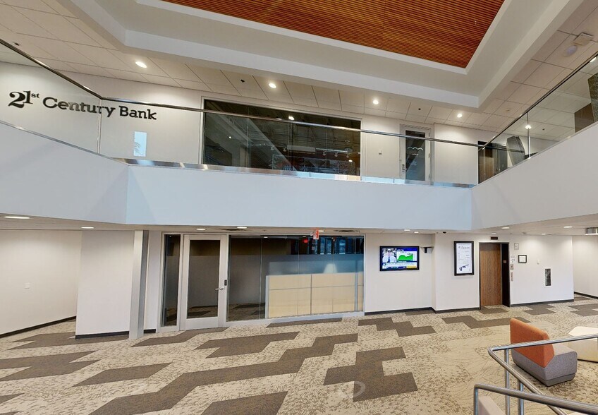 2361 W Highway 36, Roseville, MN à louer - Numérisation 3D Matterport – Image 2 sur 27