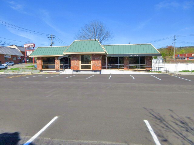 2020 Greenwood Lake Tpke, Hewitt, NJ à louer - Photo de l’immeuble – Image 3 sur 26