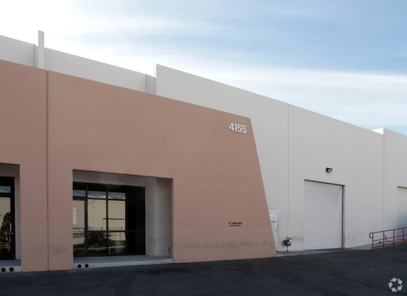 4155 W Bell Dr, Las Vegas, NV à vendre - Photo principale – Image 1 sur 33