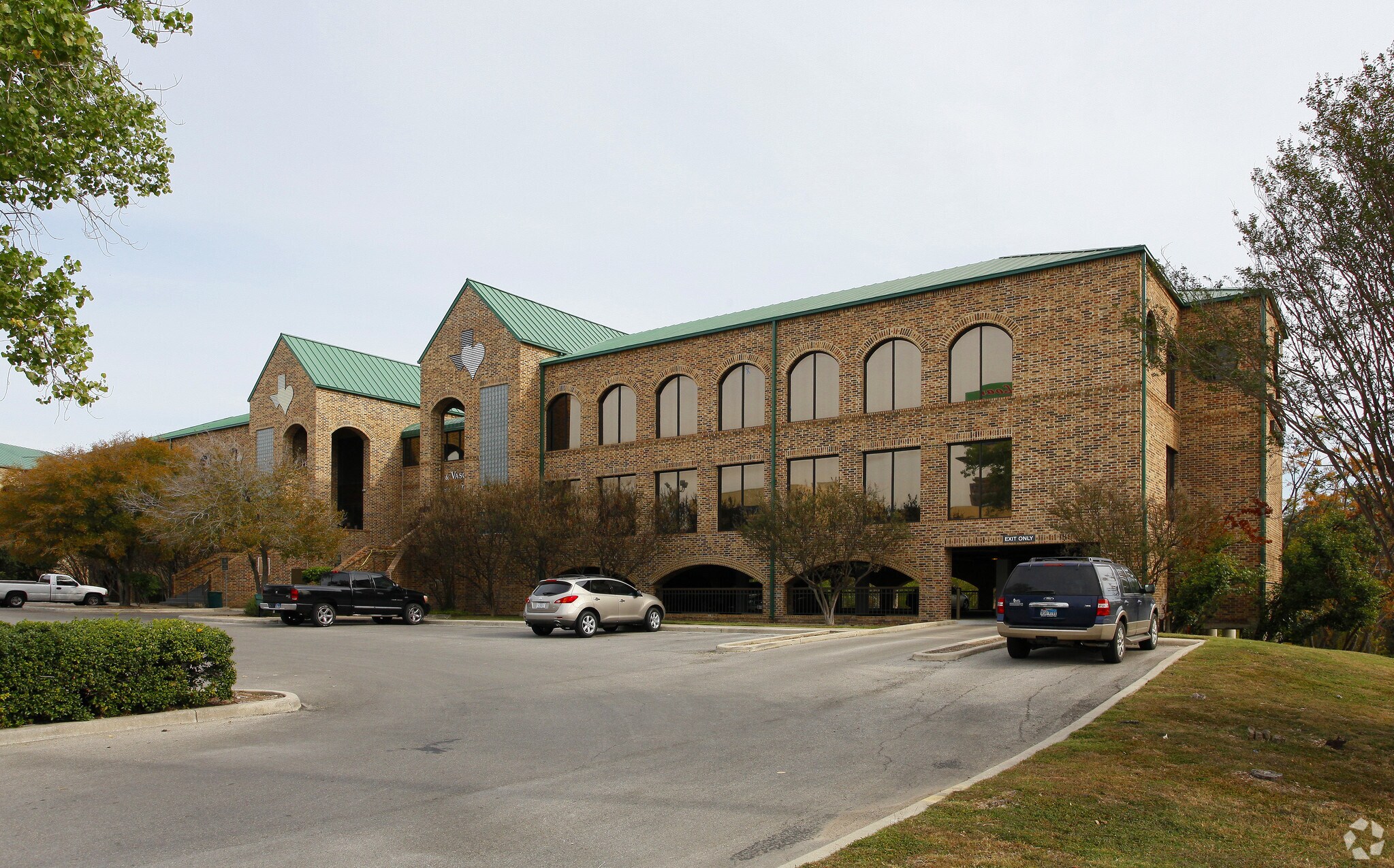 Greenspoint Office Building Portfolio portefeuille de 2 biens à vendre sur LoopNet.fr Photo principale– Image 1 sur 3