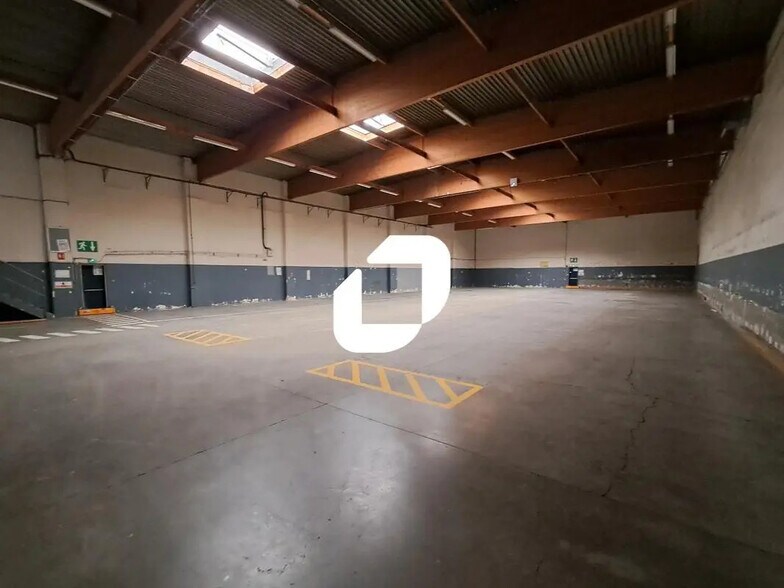 Local d’activités dans Capinghem à louer - Photo de l’immeuble – Image 2 sur 6