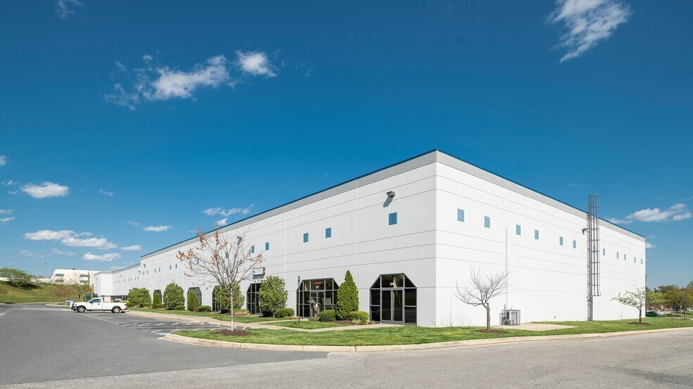 7111 Dorsey Run Rd, Elkridge, MD à louer - Photo de l’immeuble – Image 2 sur 5