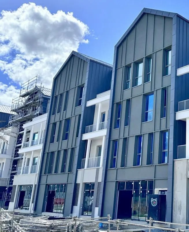 Local commercial dans Serris à louer Photo de l’immeuble– Image 1 sur 12