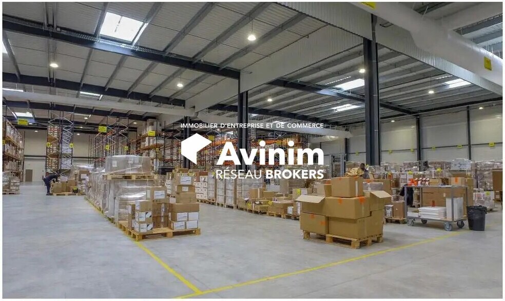 Industriel/Logistique dans Persan à vendre - Photo intérieure – Image 1 sur 3