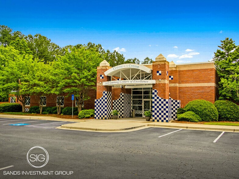 11675 Haynes Bridge Rd, Alpharetta, GA à vendre - Photo de l’immeuble – Image 1 sur 5