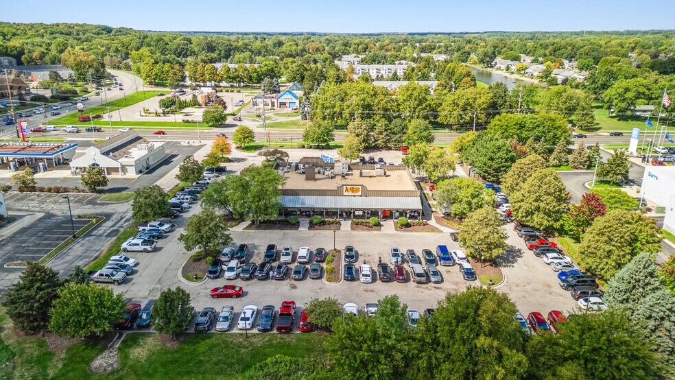 4340 Kenowa Ave SW, Grandville, MI à vendre - Photo de l’immeuble – Image 2 sur 6