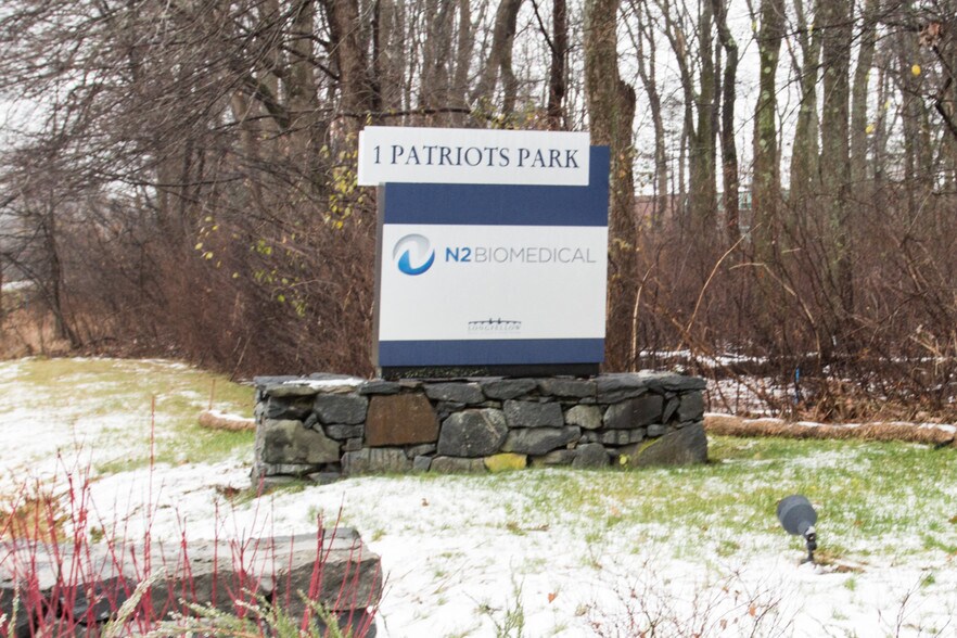 1 Patriots Park, Bedford, MA à louer - Photo de l’immeuble – Image 3 sur 4