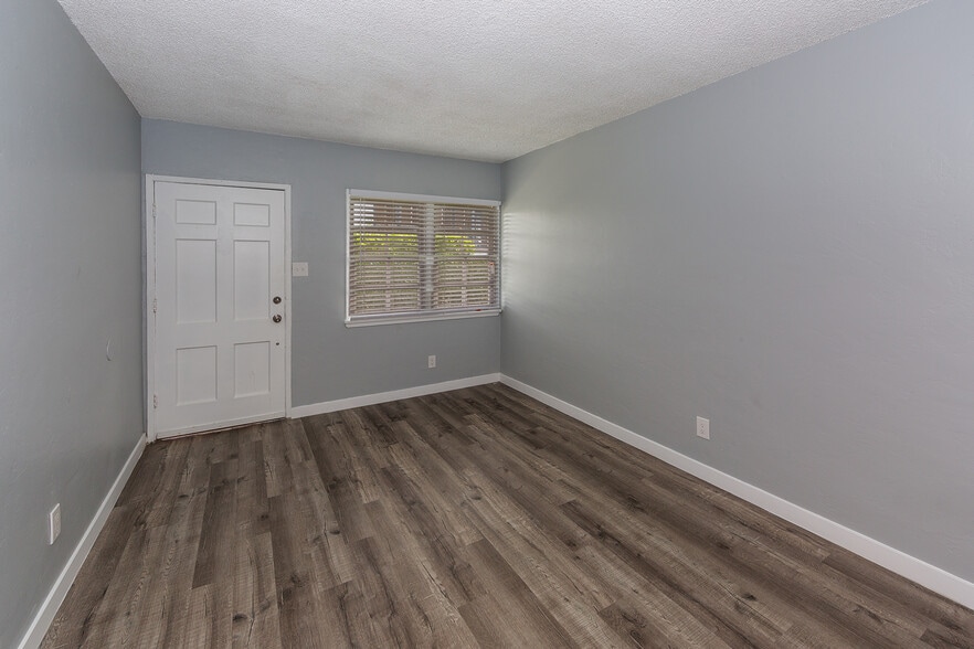 1430 Chestnut Ave, Long Beach, CA à vendre - Photo de l’immeuble – Image 3 sur 8