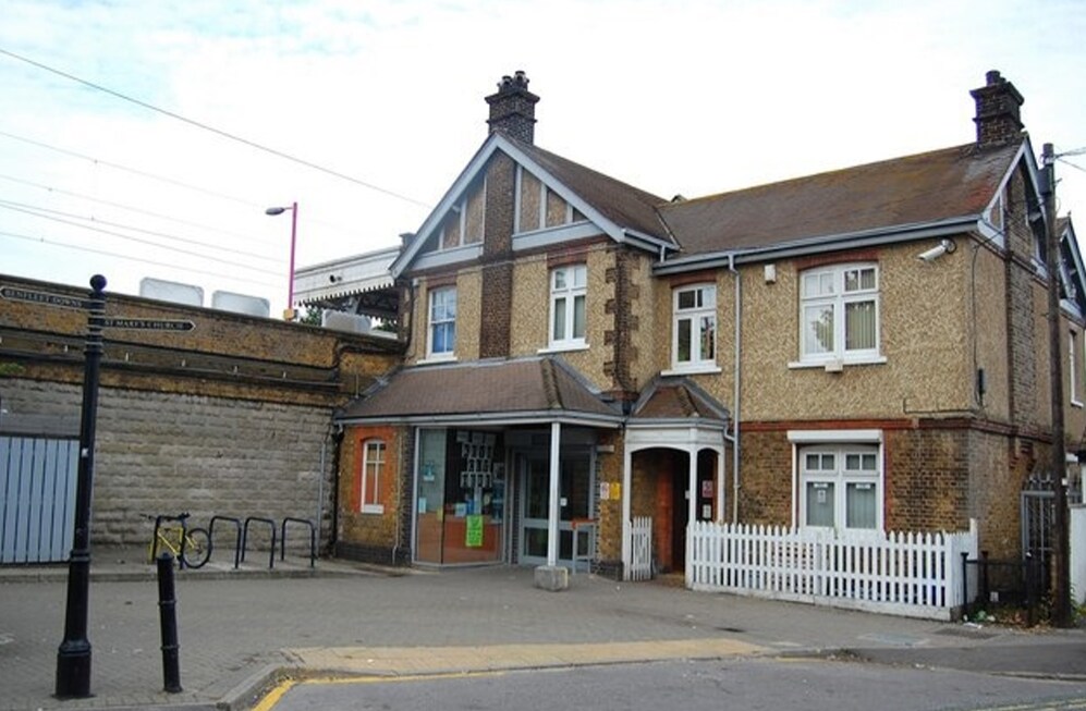 1 Ferry Rd, Benfleet à louer Photo de l’immeuble– Image 1 sur 1
