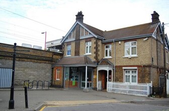 1 Ferry Rd, Benfleet à louer Photo de l’immeuble– Image 1 sur 1