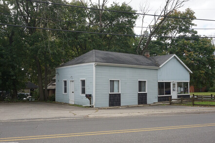 5928 E Michigan Ave, Kalamazoo, MI à vendre - Photo de l’immeuble – Image 1 sur 4