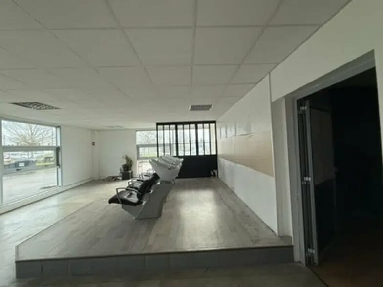 Bureau dans Beauvais à louer - Photo intérieure – Image 1 sur 11