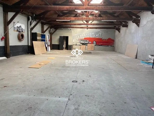 Local commercial dans Maisons-Alfort à vendre - Photo de l’immeuble – Image 1 sur 4