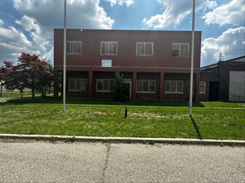 13881 Elmira St, Detroit, MI à louer - Photo de l’immeuble – Image 2 sur 8