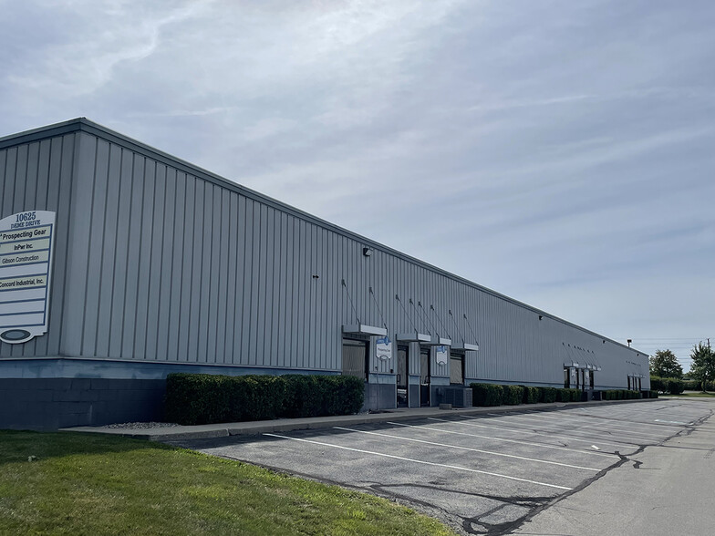 10645 Deme Dr, Indianapolis, IN à louer - Photo de l’immeuble – Image 2 sur 3