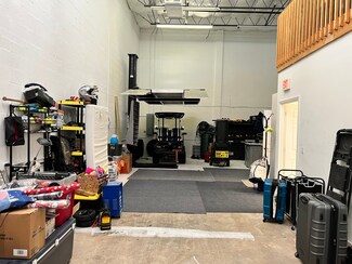 Plus de détails pour 1200 NE 7th Ave, Fort Lauderdale, FL - Local d'activités à louer
