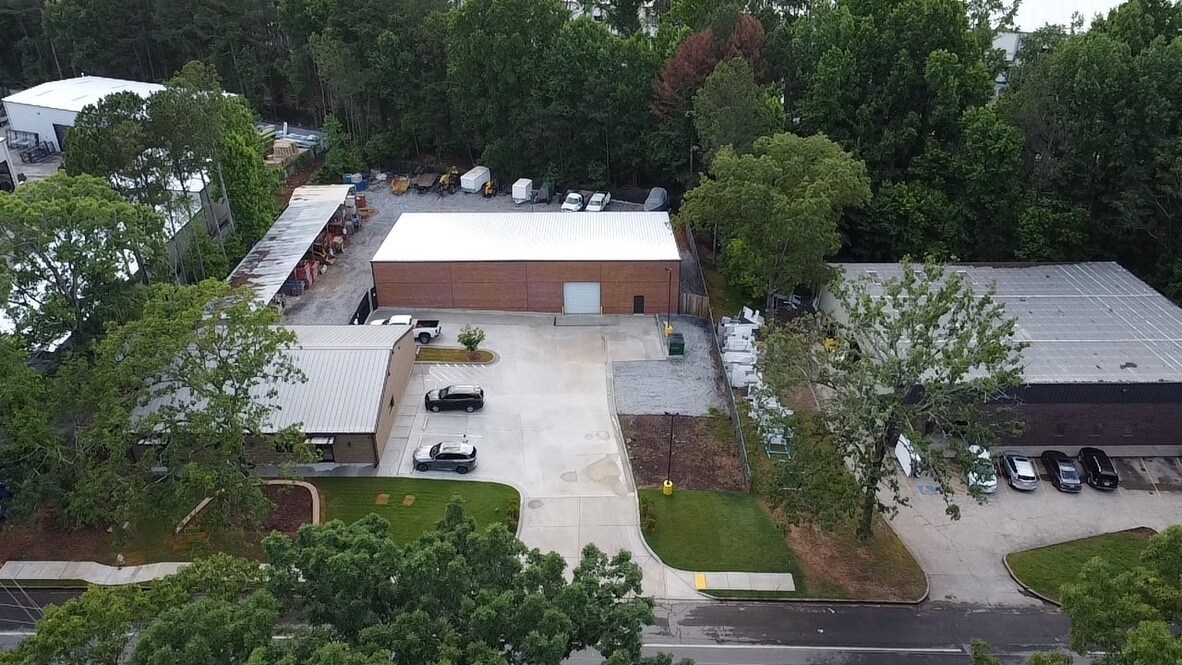 740 N Price Rd, Buford, GA à louer Photo principale– Image 1 sur 11