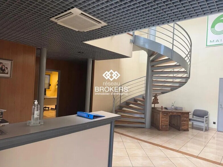 Bureau dans Arbent à louer - Photo de l’immeuble – Image 3 sur 12