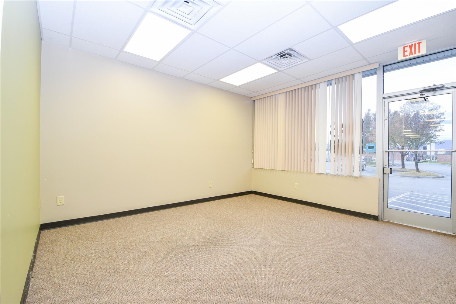 1300-1338 W Main St, Salem, VA à louer Photo intérieure– Image 1 sur 7