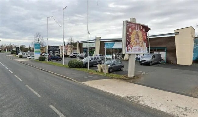 Plus de détails pour Local commercial à louer