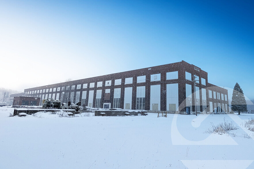409 W Jameson Ave, Battle Creek, MI à vendre - Photo de l’immeuble – Image 2 sur 2