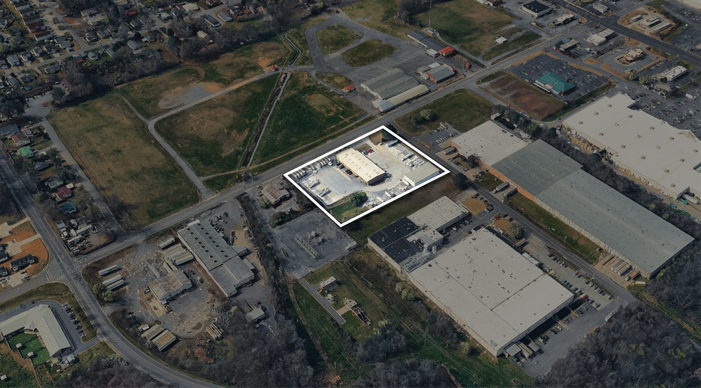 801 Legion Dr, Dalton, GA à louer - Photo de l’immeuble – Image 3 sur 6