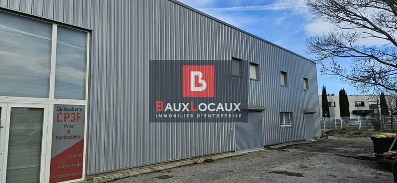 Industriel/Logistique dans Carpentras à louer - Photo de l’immeuble – Image 2 sur 10