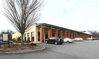 Plus de détails pour 620-632 Berkmar Cir, Charlottesville, VA - Bureau à vendre