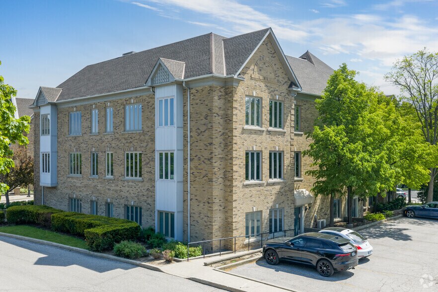 406-410 N Service Rd E, Oakville, ON à vendre - Photo de l’immeuble – Image 2 sur 3