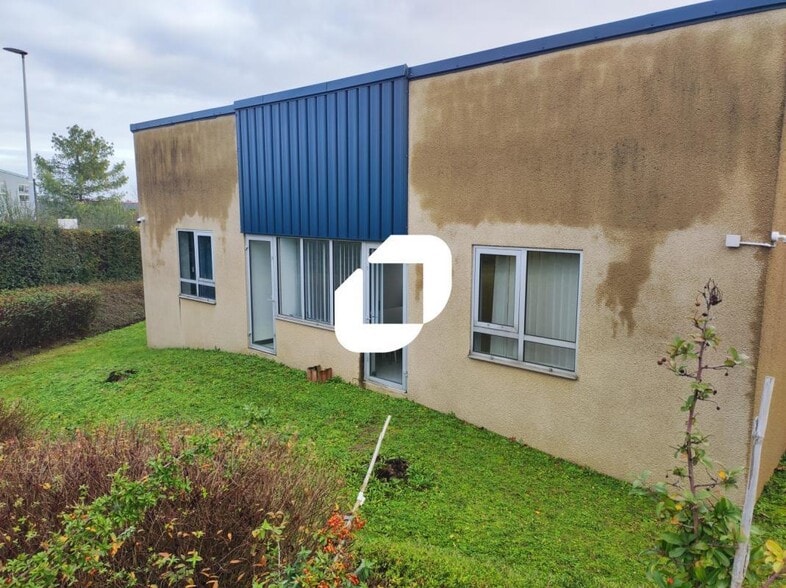 Bureau dans Linas à vendre - Photo de l’immeuble – Image 3 sur 12