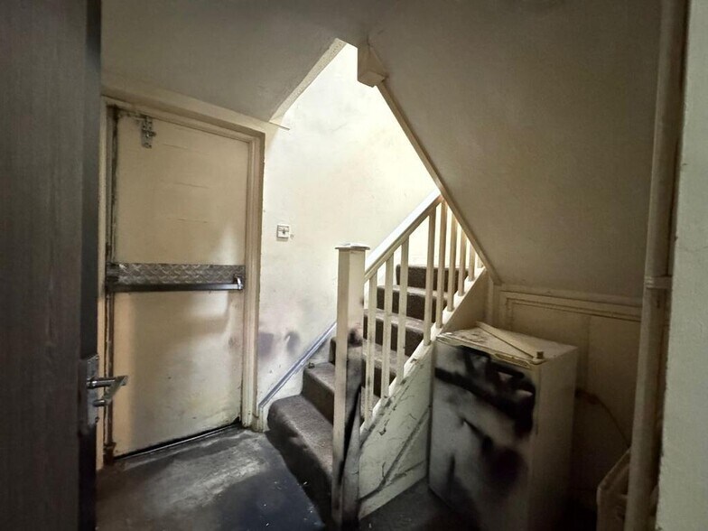 25 Commercial St, Tredegar à vendre - Photo de l’immeuble – Image 3 sur 17