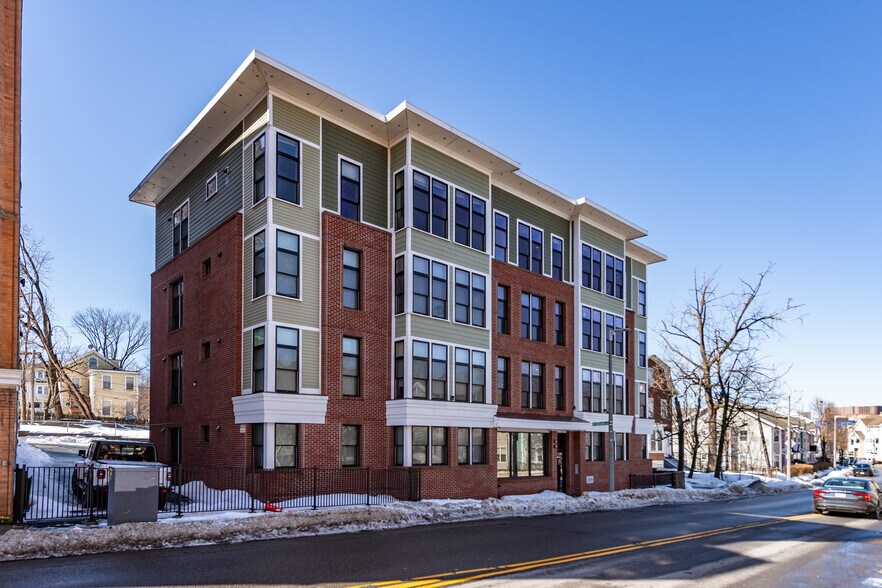 299 & 301-305 Dudley Street | portefeuille de 1 biens à vendre sur LoopNet.fr - Photo de l’immeuble – Image 2 sur 20