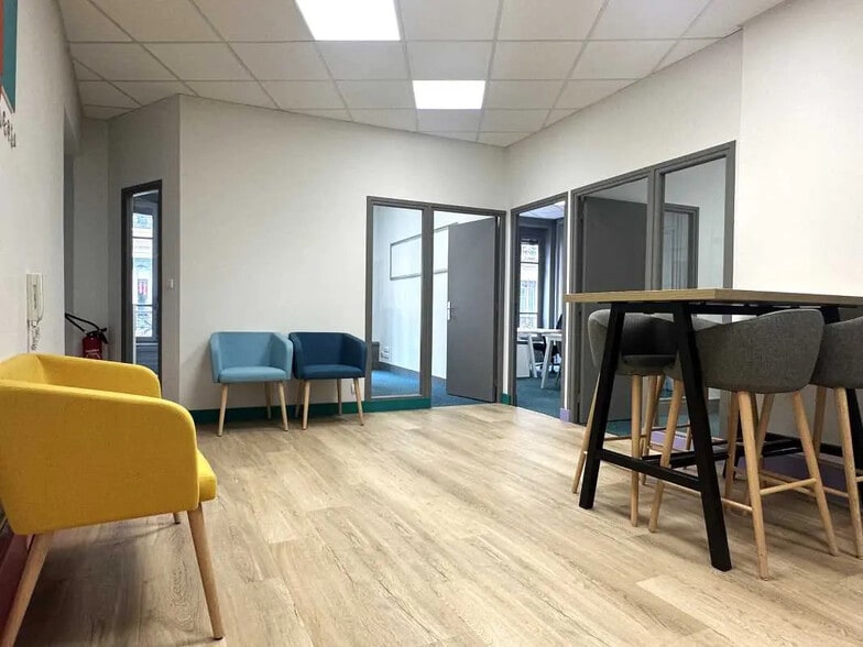 Bureau dans Lyon à louer - Photo de l’immeuble – Image 3 sur 10