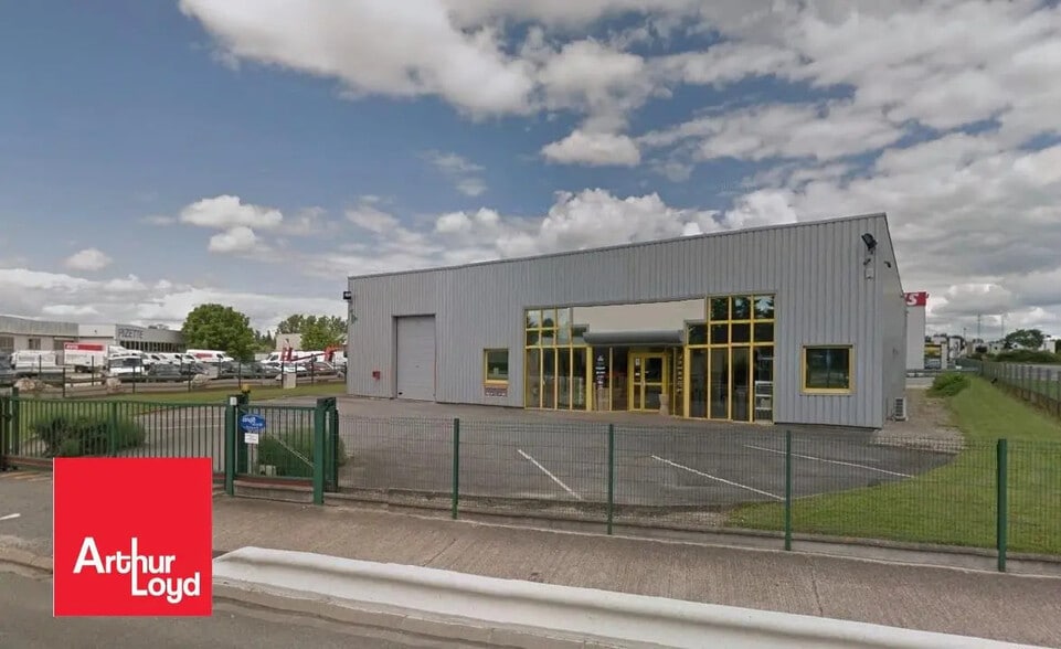 Local d’activités dans Chartres à louer - Photo de l’immeuble – Image 1 sur 3