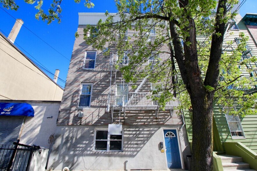 318 5th St, Jersey City, NJ à vendre - Photo de l’immeuble – Image 1 sur 40