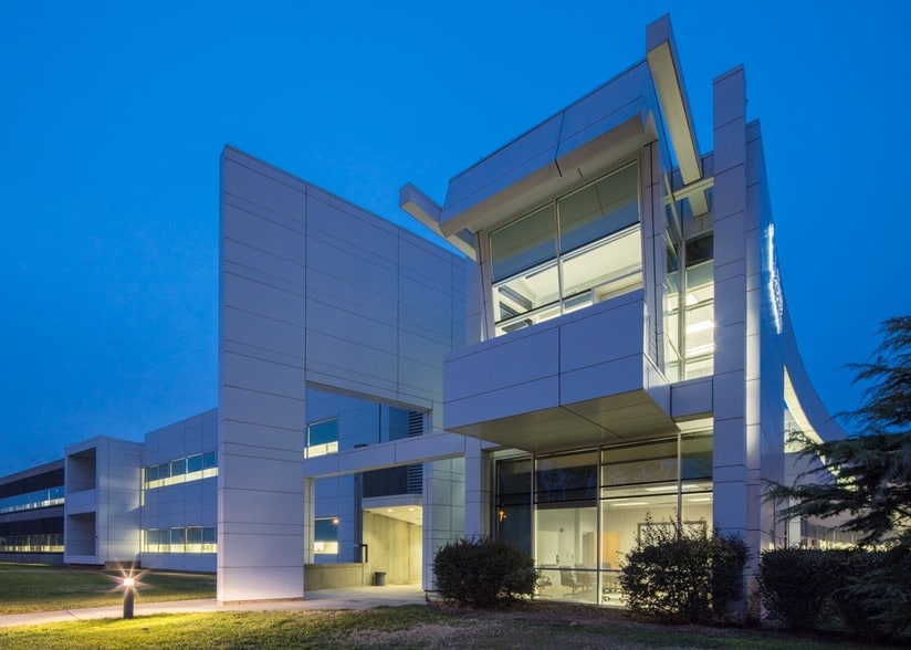 20 TW Alexander Dr, Research Triangle Pk, NC à louer - Photo principale – Image 1 sur 23