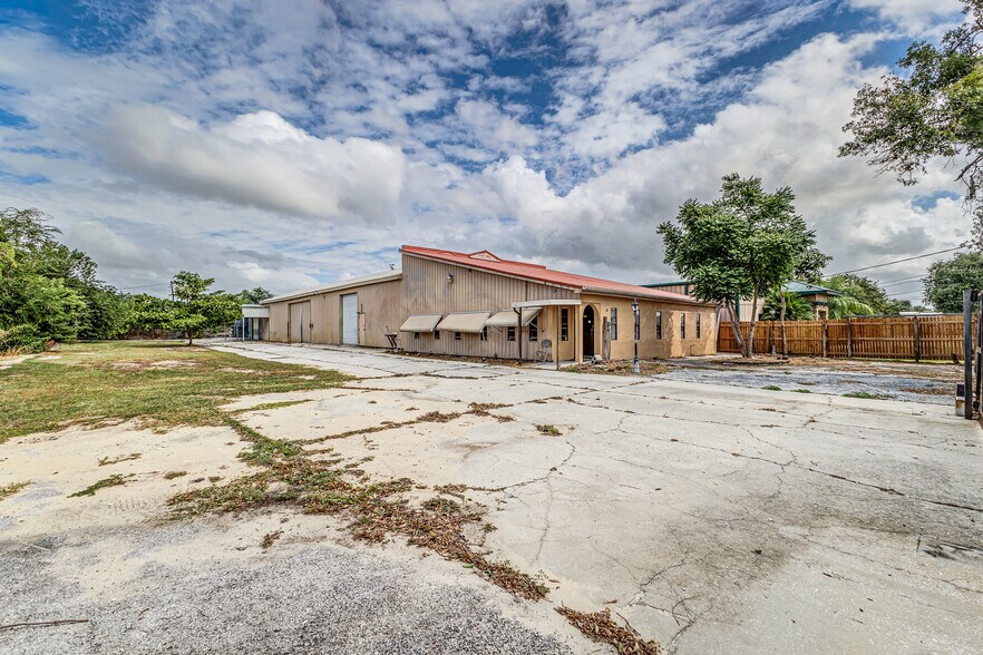 291 American Spirit Rd, Winter Haven, FL à vendre - Photo de l’immeuble – Image 2 sur 38