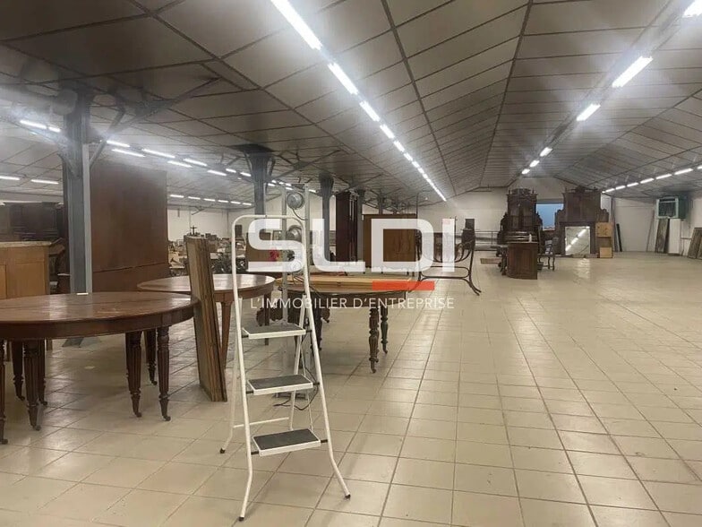 Local d’activités dans Villeurbanne à louer - Photo de l’immeuble – Image 3 sur 5