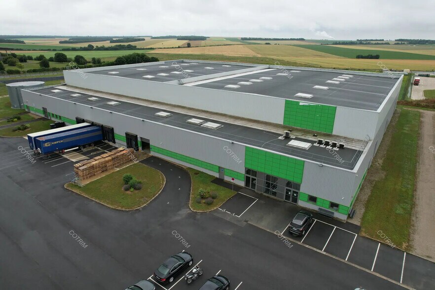 Industriel/Logistique dans La Veuve à louer - Photo de l’immeuble – Image 1 sur 6
