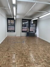 262 W 38th St, New York, NY à louer Photo intérieure– Image 1 sur 1