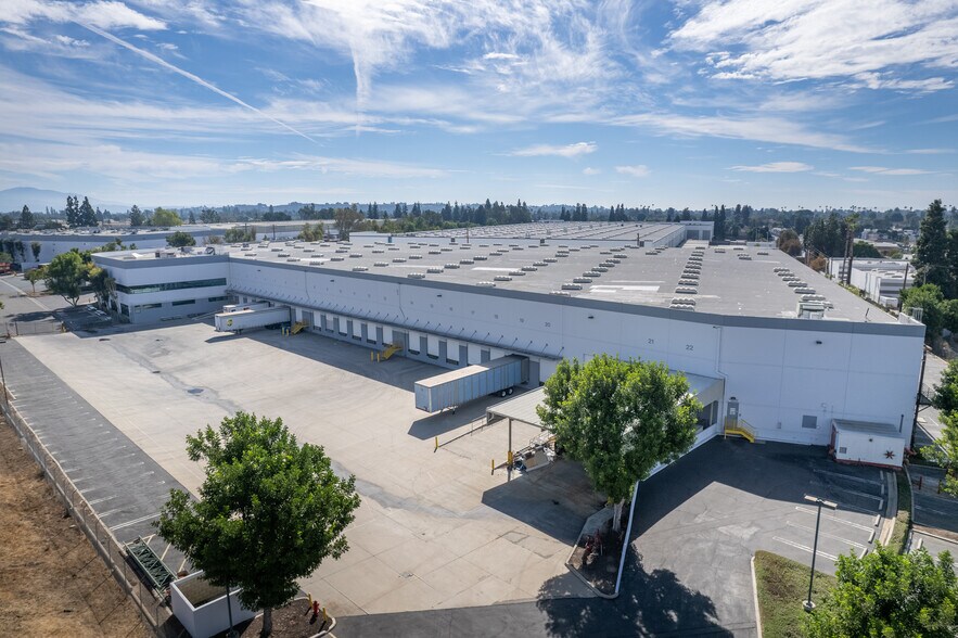 105 S Puente St, Brea, CA à louer - Photo de l’immeuble – Image 2 sur 5