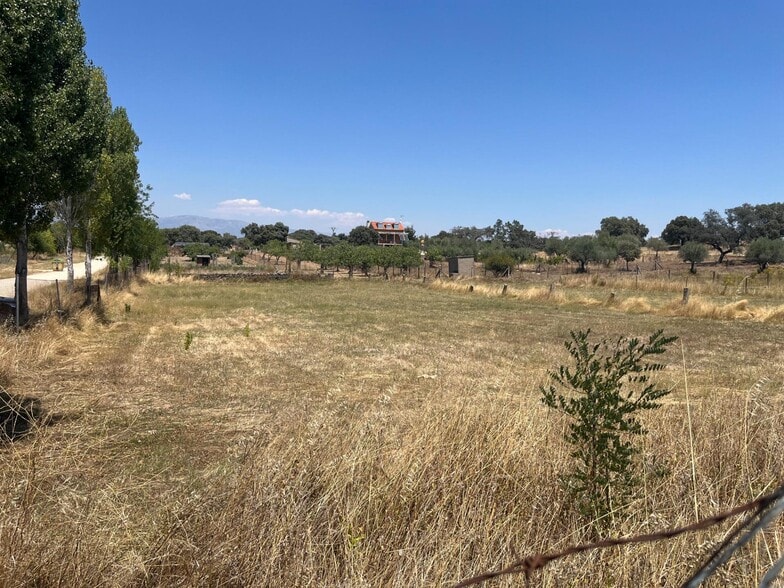 Terrain dans Navalcán, Toledo à vendre - Photo de la construction – Image 3 sur 8