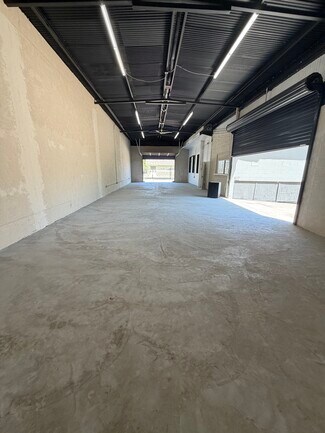 Plus de détails pour 1850 E Houston St, San Antonio, TX - Local commercial à louer