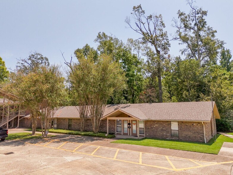 13000 Justice Ave, Baton Rouge, LA à louer - Photo de l’immeuble – Image 2 sur 8