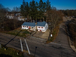 23 Randall Rd, Wrentham, MA à louer Photo de l’immeuble– Image 2 sur 7