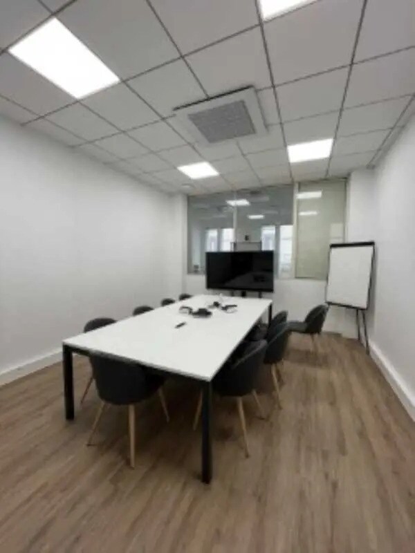 28 Rue De Mogador, Paris à louer Photo de l’immeuble– Image 1 sur 4