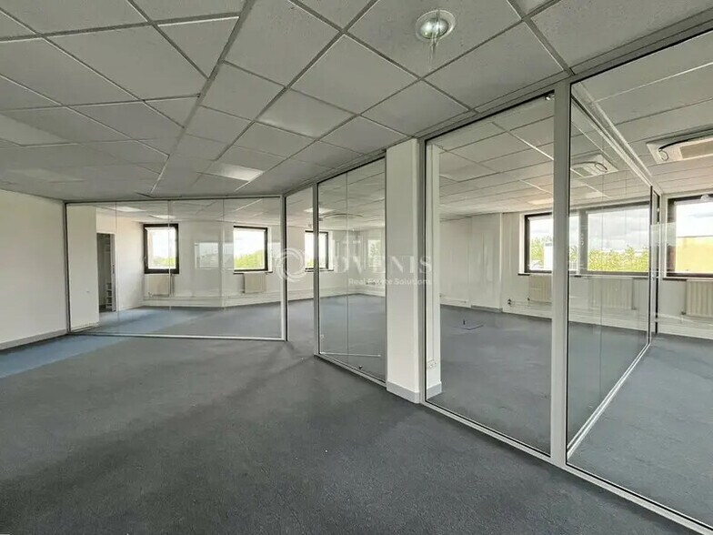 Bureau dans Saint-Denis à vendre - Photo intérieure – Image 3 sur 7