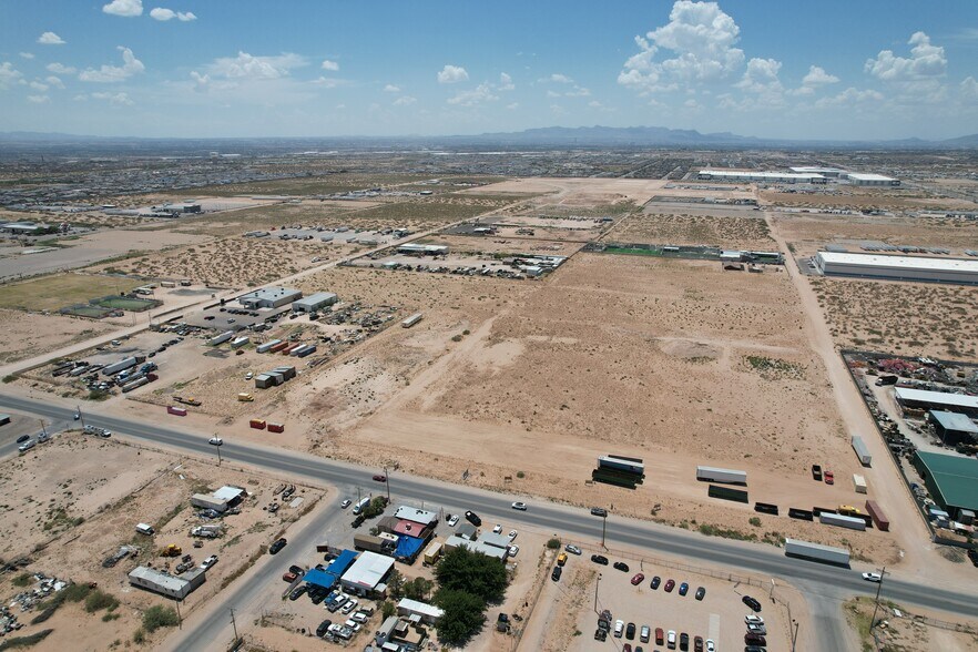 1301 Berryville, El Paso, TX à vendre - Photo de l’immeuble – Image 3 sur 10