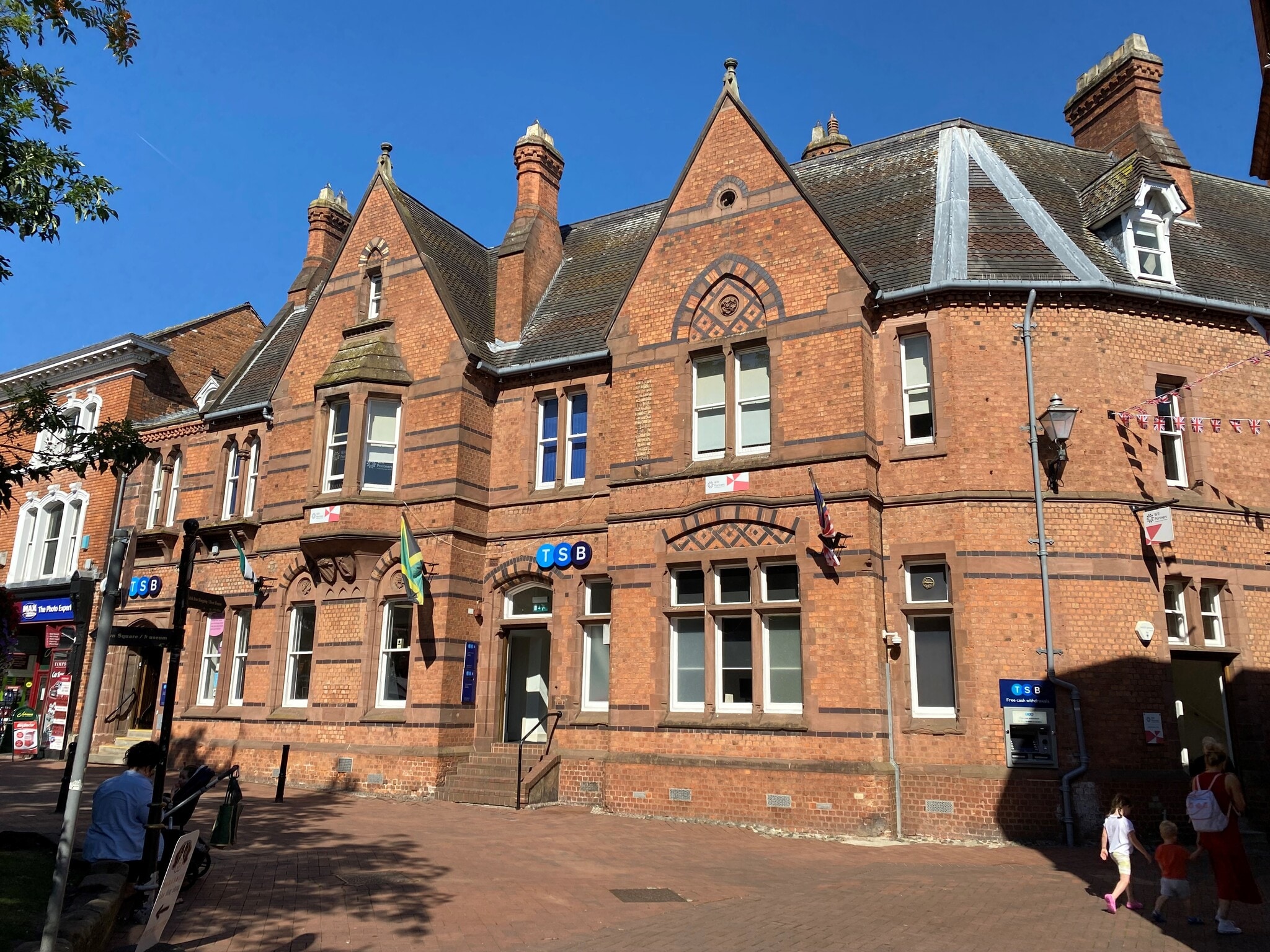 1-3 Churchyardside, Nantwich à louer Photo de l’immeuble– Image 1 sur 2